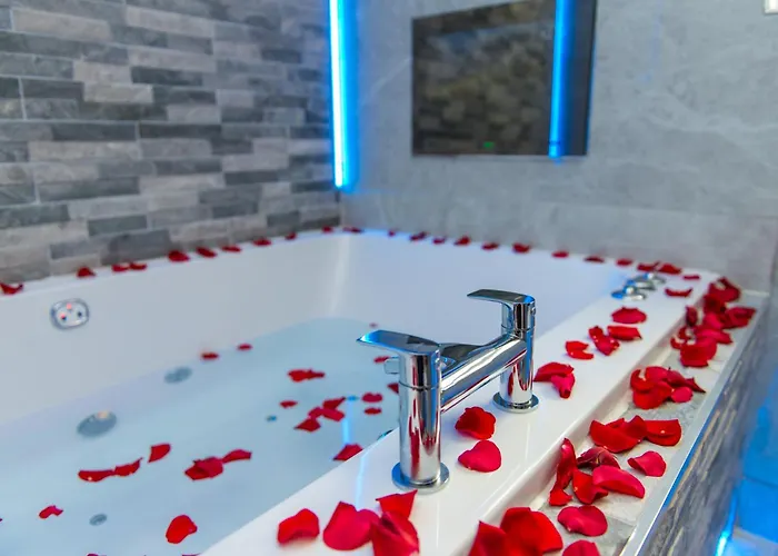 Sawrey Serviced شقة